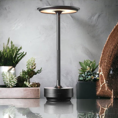 Moderne LED-Tischleuchte