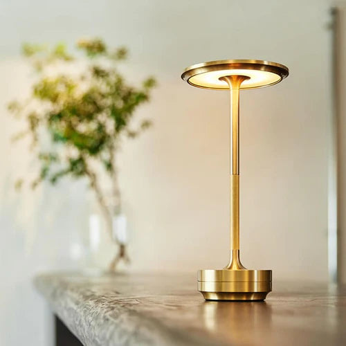 Moderne LED-Tischleuchte